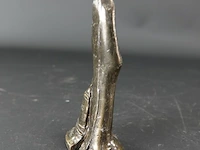 Gestileerd bronzen vrouw in bel - afbeelding 3 van  5