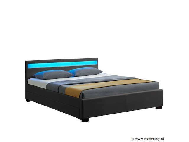 Gestoffeerd bed lyon 140 x 200 cm - afbeelding 1 van  7