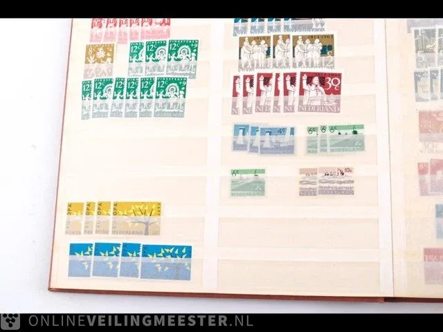 Getax. overwegend postfrisse postzegelcollectie , nederland - afbeelding 2 van  52