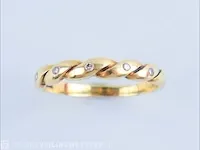 Getaxeerde gouden ring - afbeelding 2 van  9