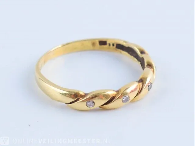 Getaxeerde gouden ring - afbeelding 3 van  9