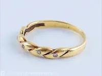Getaxeerde gouden ring - afbeelding 7 van  9
