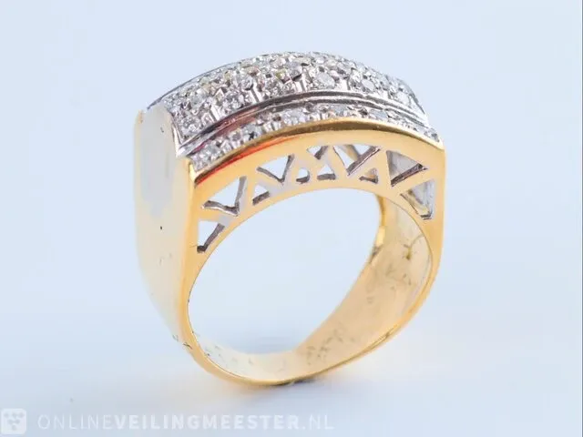 Getaxeerde gouden ring - afbeelding 5 van  11