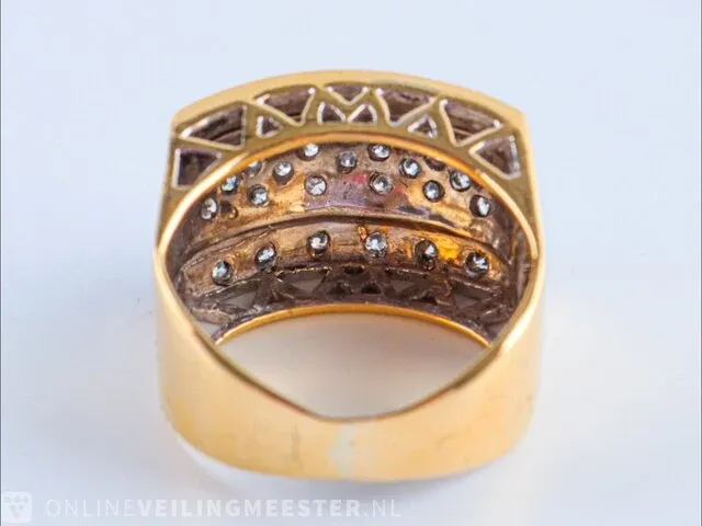 Getaxeerde gouden ring - afbeelding 11 van  11