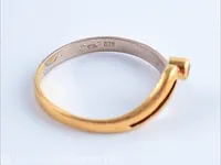 Getaxeerde gouden ring - afbeelding 8 van  10