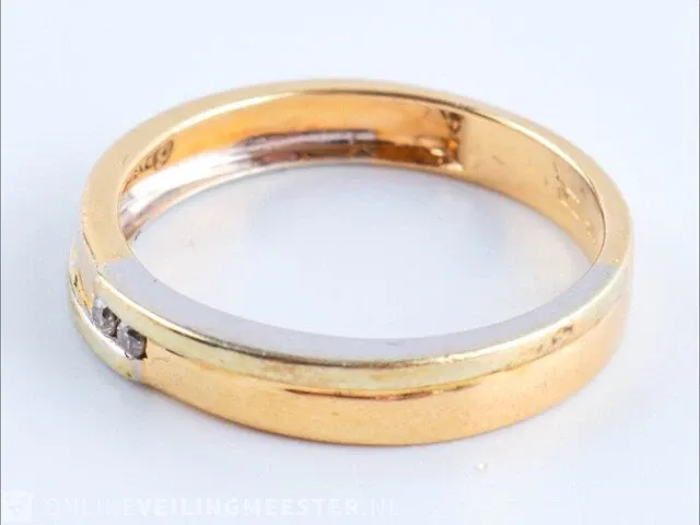 Getaxeerde gouden ring - afbeelding 5 van  9