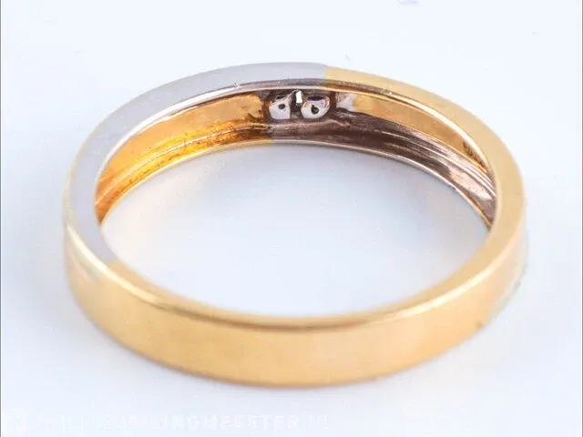 Getaxeerde gouden ring - afbeelding 6 van  9