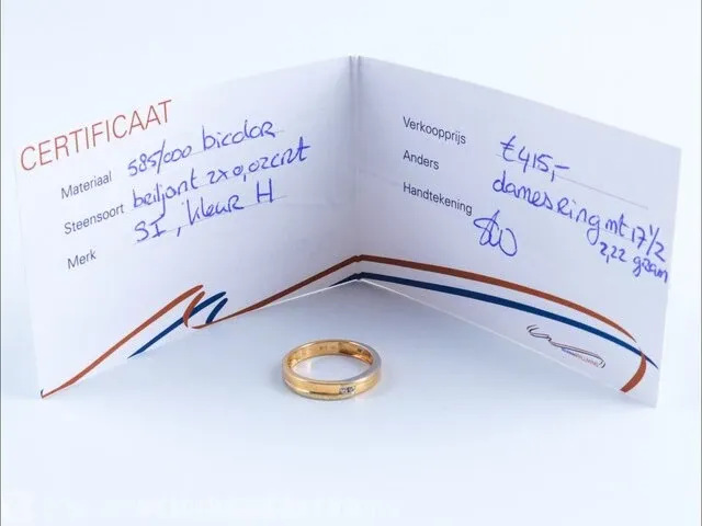 Getaxeerde gouden ring - afbeelding 8 van  9