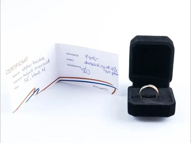 Getaxeerde gouden ring - afbeelding 9 van  9