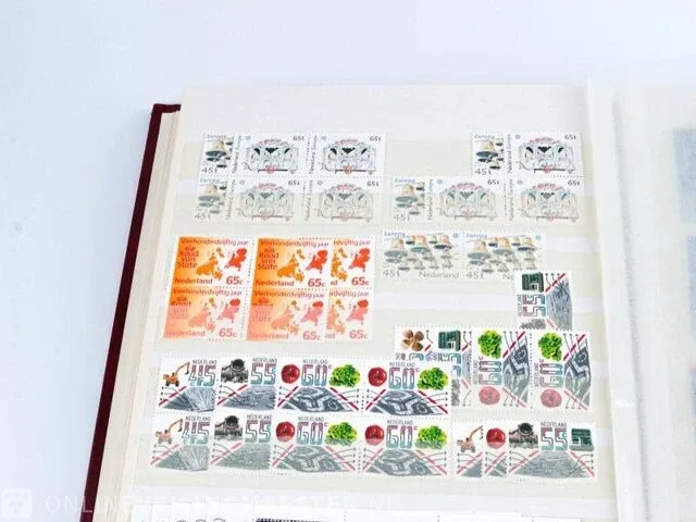 Getaxeerde postfrisse postzegelcollectie , nederland - afbeelding 11 van  60