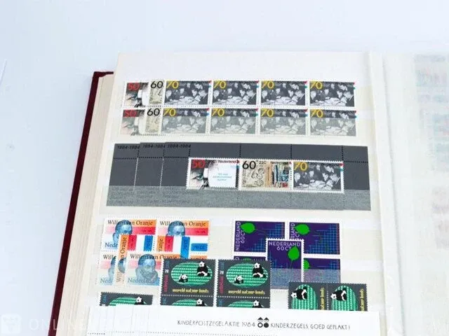 Getaxeerde postfrisse postzegelcollectie , nederland - afbeelding 29 van  60