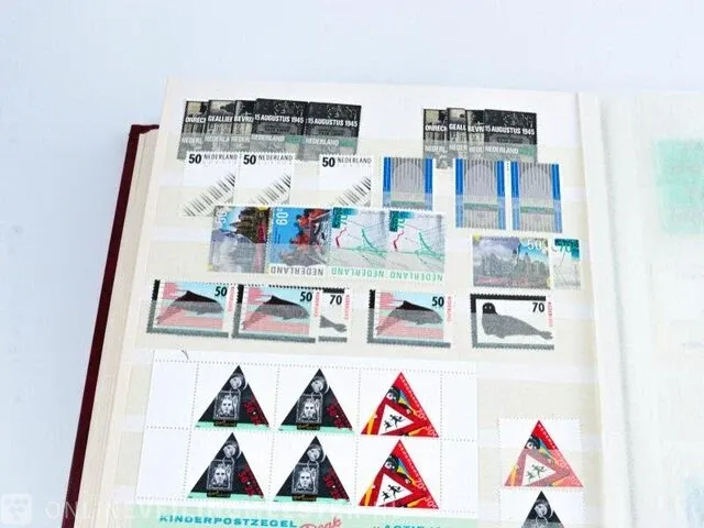 Getaxeerde postfrisse postzegelcollectie , nederland - afbeelding 33 van  60