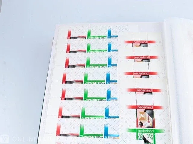 Getaxeerde postzegelblokkencollectie , nederland - afbeelding 10 van  76