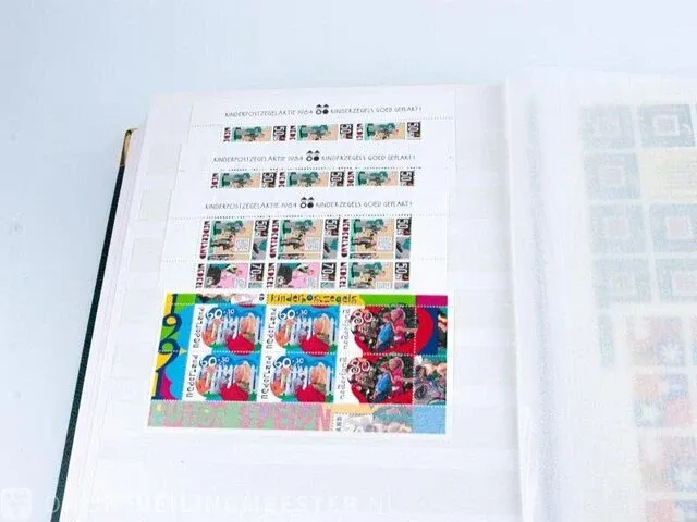Getaxeerde postzegelblokkencollectie , nederland - afbeelding 48 van  76