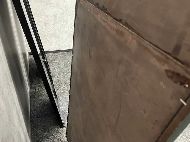 Getinte spiegel in geometrische vorm h170cm (3x) - afbeelding 5 van  7
