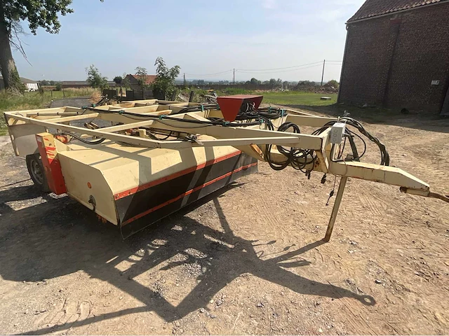 Getrokken industriële veegmachine – 2 roterende borstels - afbeelding 17 van  19