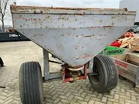 Getrokken kunstmeststrooier - afbeelding 9 van  14