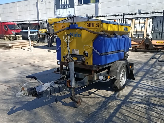 Getrokken nat zoutstrooier 0.8m³ - 350l, nido, stratos b08l-15 acxn280, 2006 - afbeelding 8 van  14