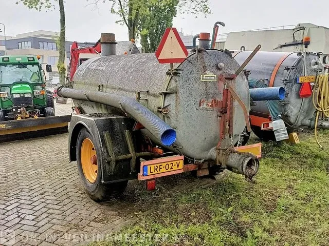 Getrokken tankwagen kuweco, bouwjaar 1985 - afbeelding 2 van  7