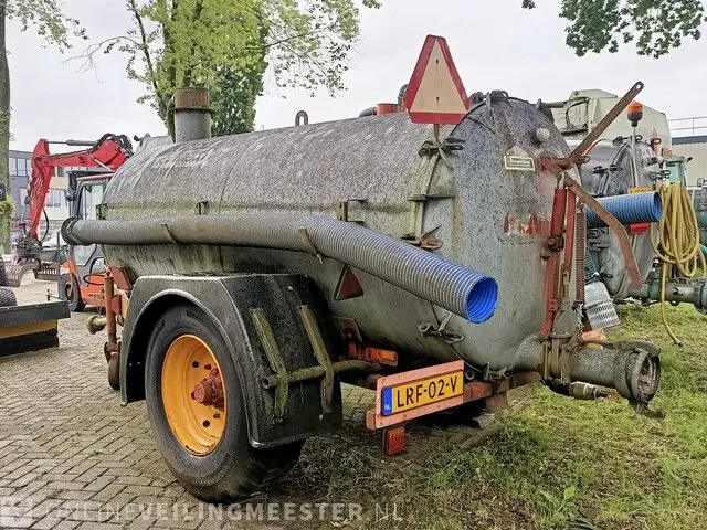 Getrokken tankwagen kuweco, bouwjaar 1985 - afbeelding 3 van  7