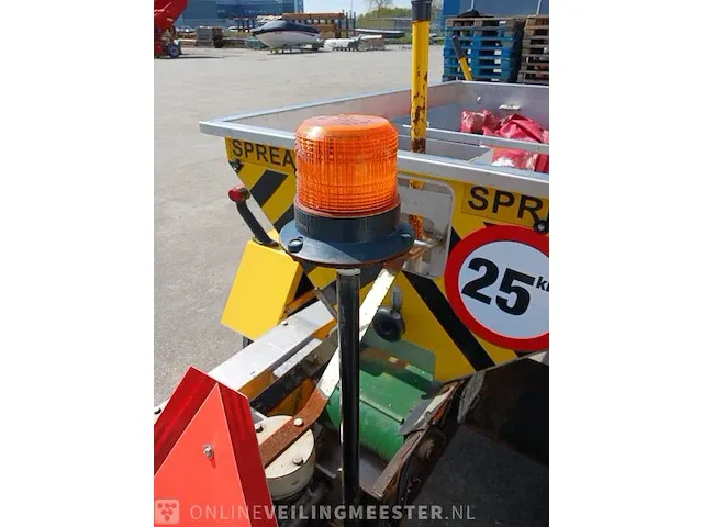 Getrokken zoutstrooier logic, gds250r, bouwjaar 2011 - afbeelding 21 van  24