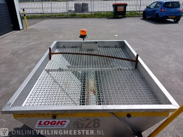 Getrokken zoutstrooier logic, gds250r, bouwjaar 2011 - afbeelding 15 van  22
