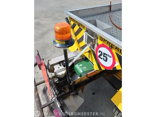 Getrokken zoutstrooier logic, gds250r, bouwjaar 2011 - afbeelding 17 van  22