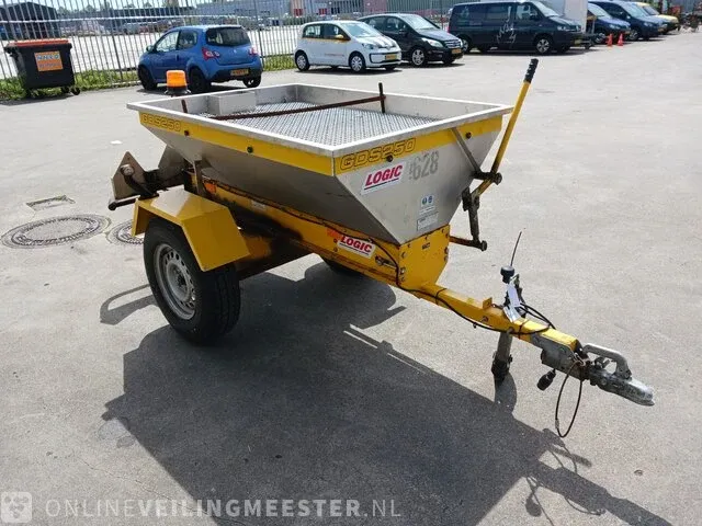 Getrokken zoutstrooier logic, gds250r, bouwjaar 2011 - afbeelding 8 van  22
