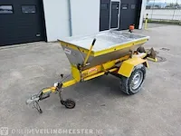 Getrokken zoutstrooier logic, gds250r, bouwjaar 2011 - afbeelding 1 van  22