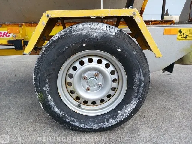 Getrokken zoutstrooier logic, gds250r, bouwjaar 2011 - afbeelding 20 van  22