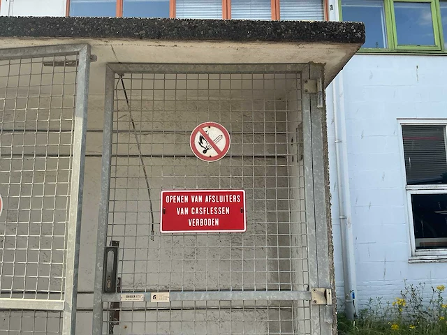 Gevaarlijke stoffen opslag - afbeelding 7 van  11