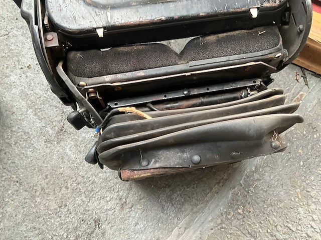 Geveerde stoel veersysteem stoel met armleuning - afbeelding 6 van  10