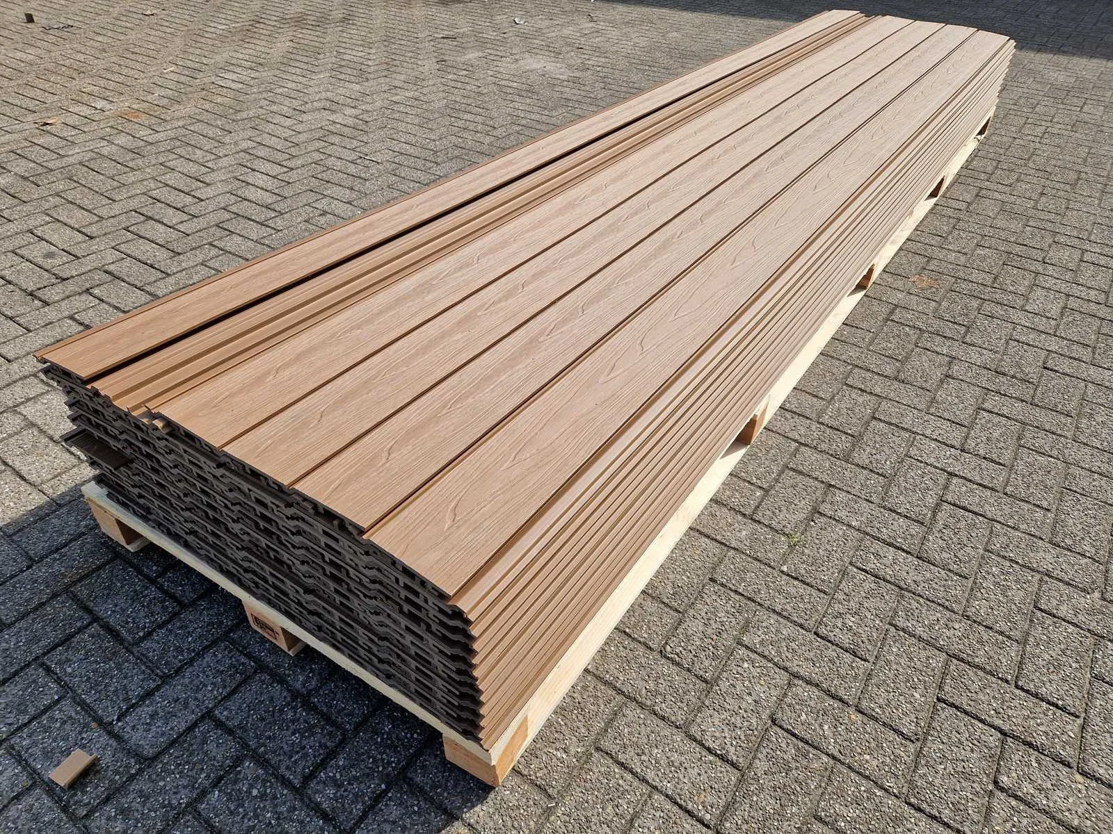 Gevelbekleding, opslagtenten, schuttingen en woonunits