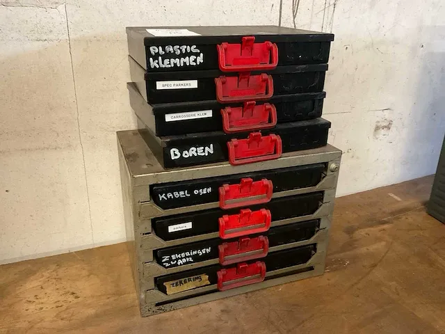 Gevulde assortiments doos (8x) - afbeelding 1 van  9