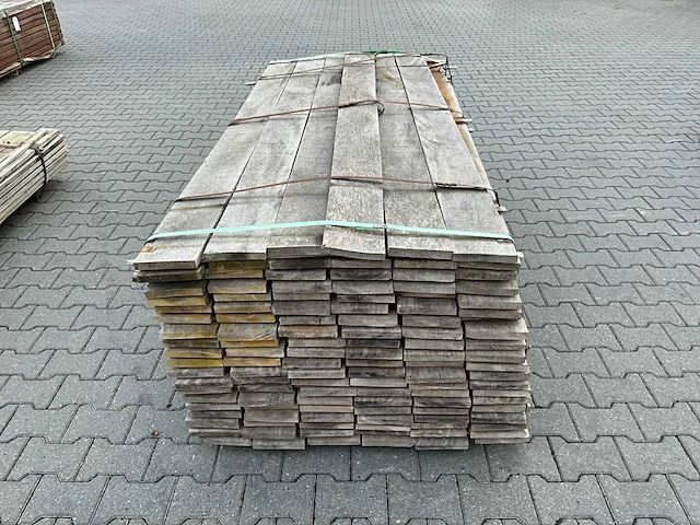 Gezaagd cupiuba hardhout vlonderplank (2000x150x20mm) (120x) - afbeelding 3 van  3