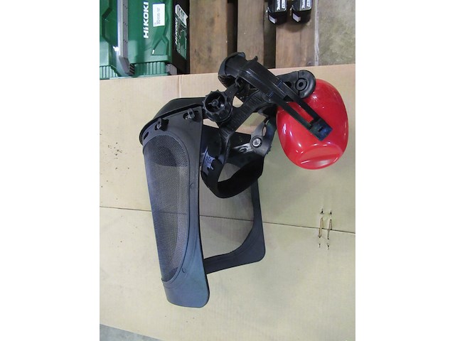 Gezicht beschermer met oorkappen eurogarden - afbeelding 1 van  2