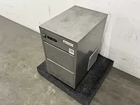 Ggm gastro - ewbh345 - ijsblokjesmachine - afbeelding 1 van  5