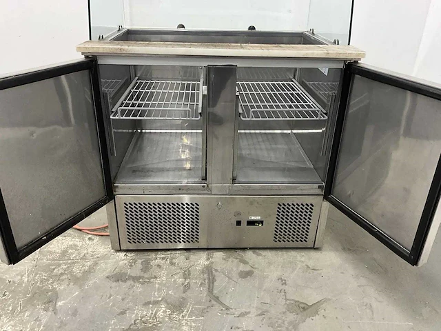 Ggm gastro - sas98rg - koelwerkbank saladette - afbeelding 5 van  7