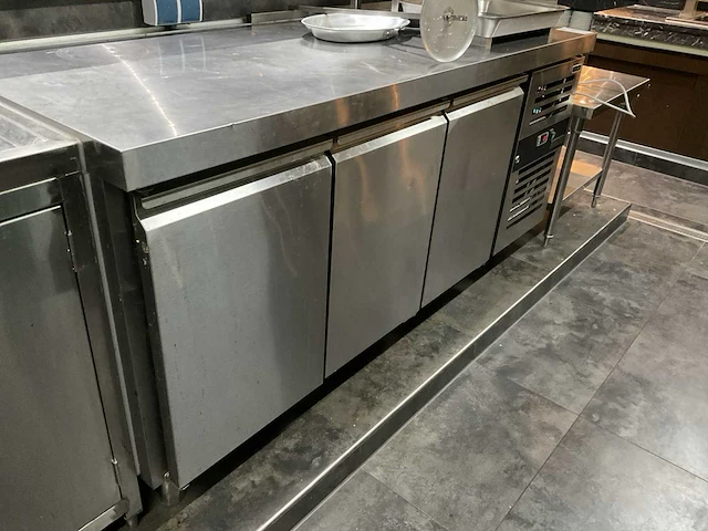 Ggm gastro koelwerkbank - afbeelding 2 van  7