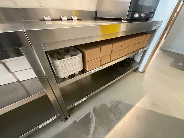 Ggmgastro rvs werktafel met dubbel onderschap - afbeelding 3 van  6