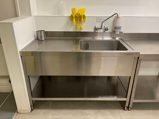 Ggmgastro spoeltafel met onderschap - afbeelding 1 van  5