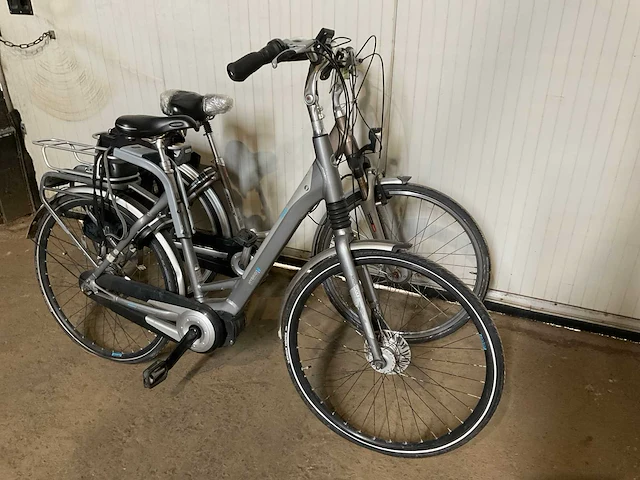 Giant elektrische fiets (2x) - afbeelding 1 van  10