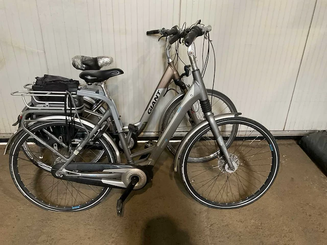 Giant elektrische fiets (2x) - afbeelding 3 van  10