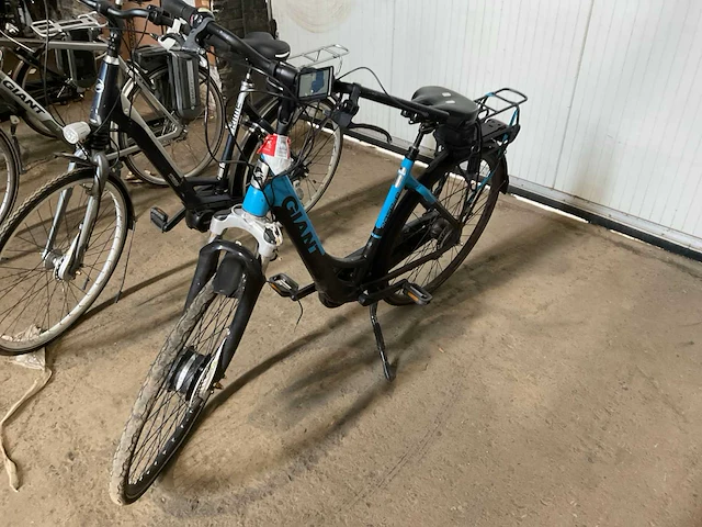 Giant elektrische fiets (4x) - afbeelding 8 van  14