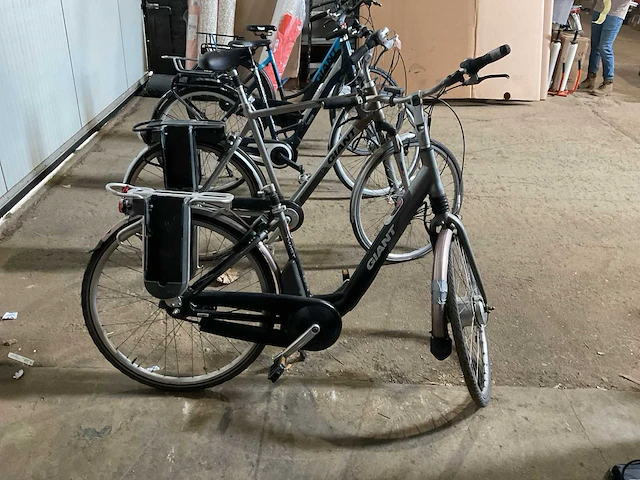 Giant elektrische fiets (4x) - afbeelding 14 van  14