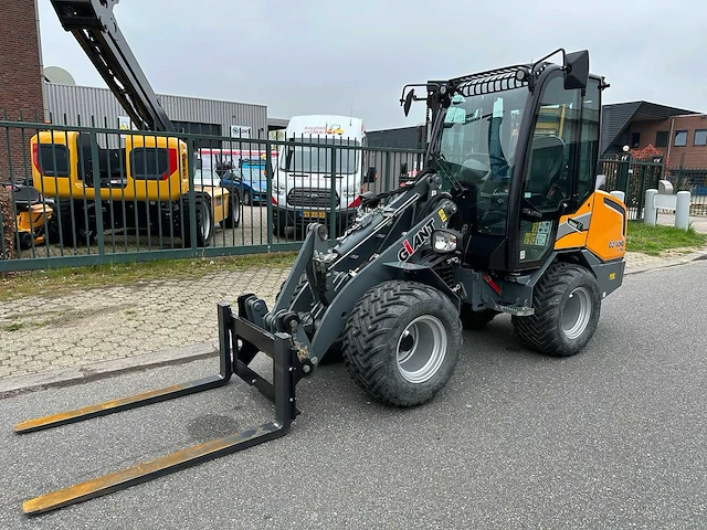 Giant g2700hd x-tra mini shovel - afbeelding 12 van  55