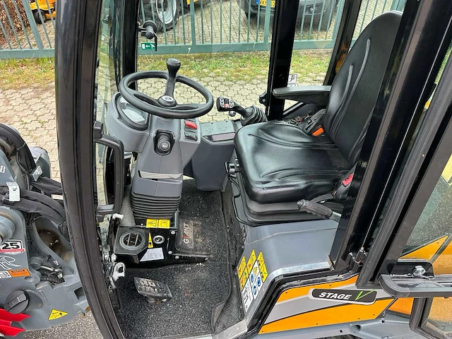 Giant g2700hd x-tra mini shovel - afbeelding 26 van  55