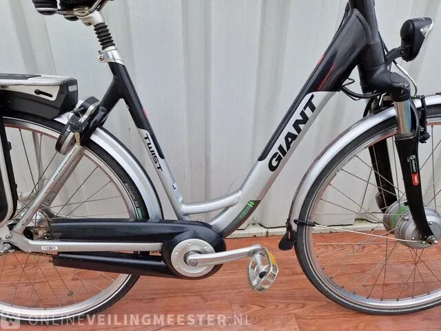 Giant, twist hybrid go e-bike/ elektrische fiets giant, zilver-zwart - afbeelding 6 van  11