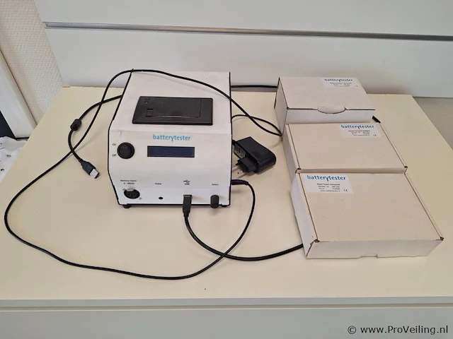 Giant twist universal batterijtestapparaat - afbeelding 1 van  9