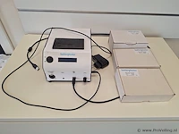 Giant twist universal batterijtestapparaat - afbeelding 1 van  9